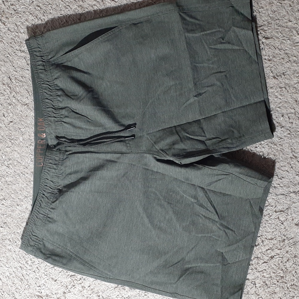 NWOT Men's Copper Oak Endurance Hybrid Shorts - XL - Olive Green